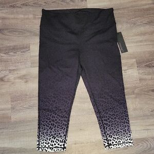 Black and White Leopard Print Leggings